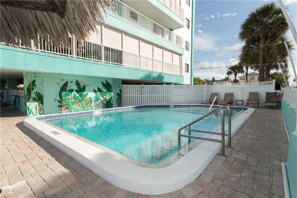 Madeira Beach Condo | 128 m² Condo ∙ 3 bedrooms ∙ 6 guests