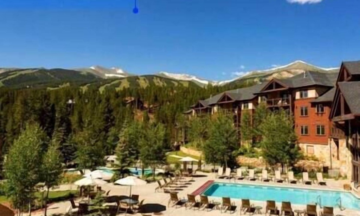 Four O'Clock Hotel | 2 Timber Lodge, Hot Tub, Spa, Pool, Ski-In/Out