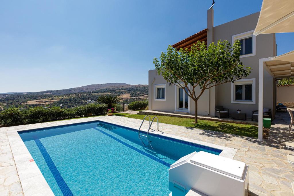 Agia Triada Villa | Agios Antonios Villas