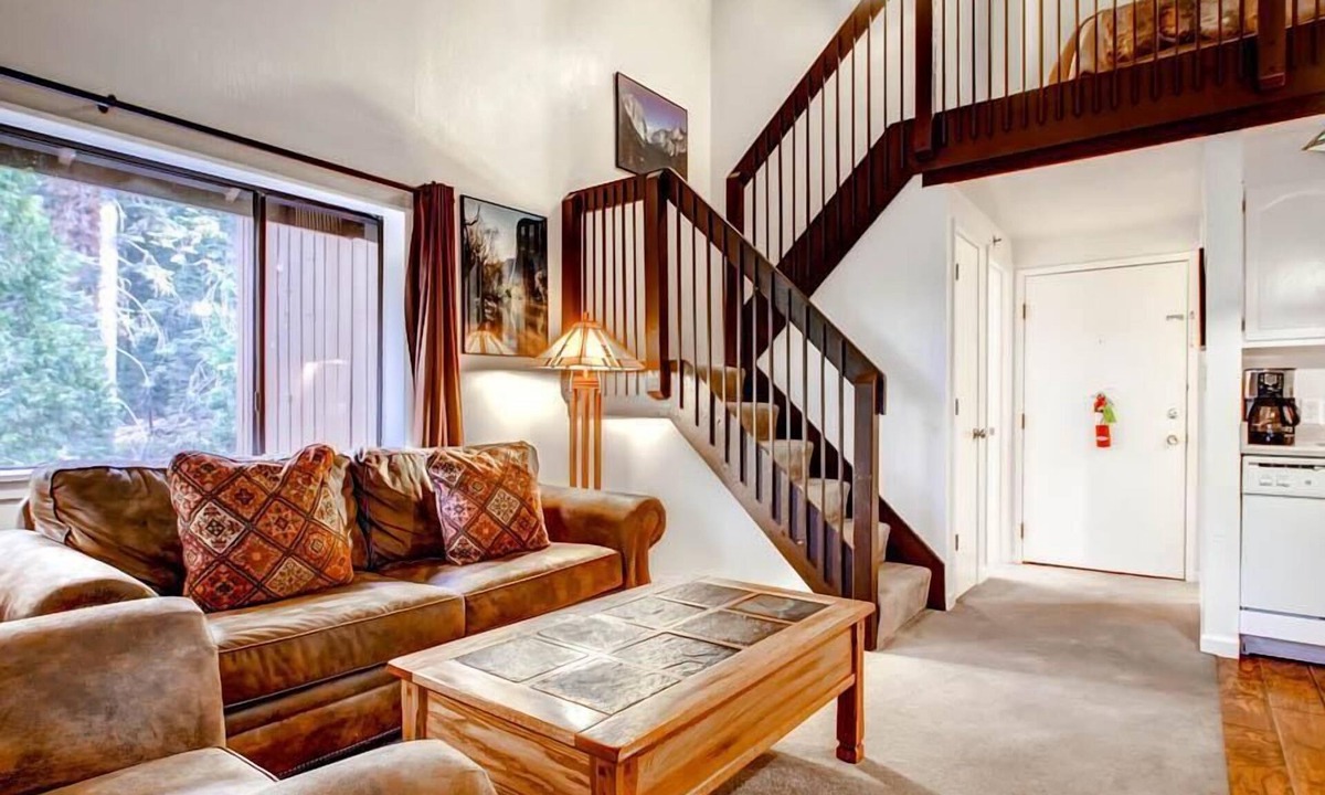 Yosemite West Condo | (B207) Loft Condominiums
