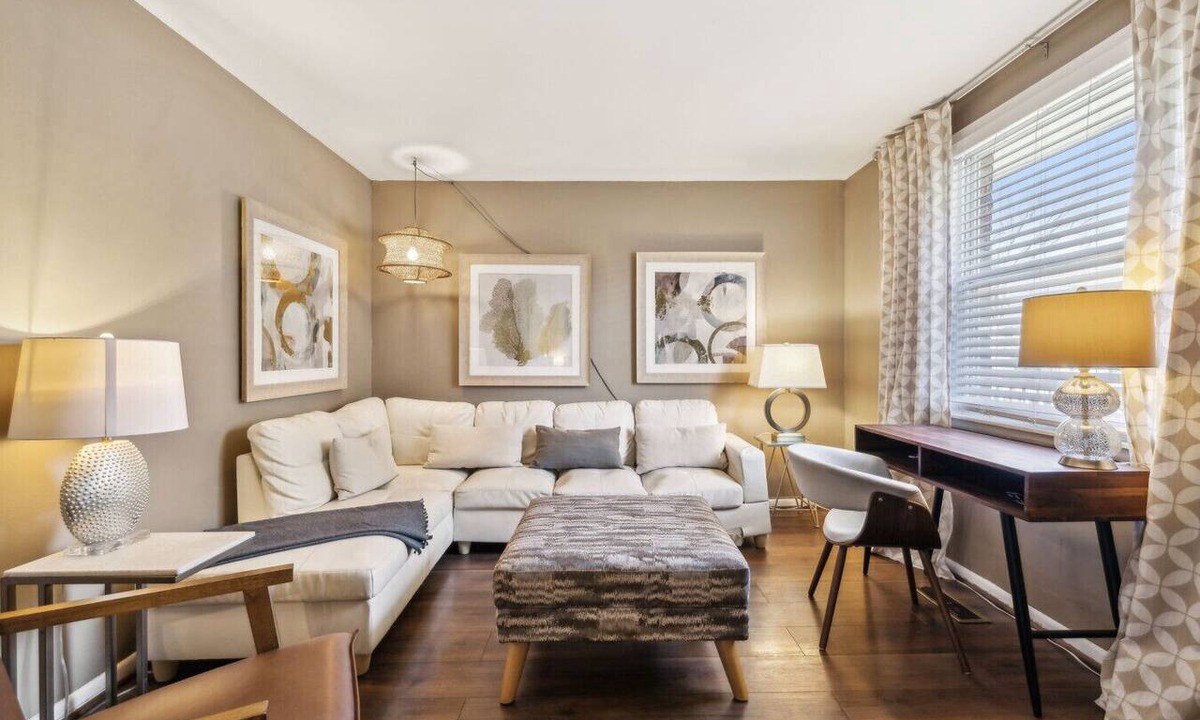 Edgehill Villa | Belmont kings 1 mile to downtown and park free
