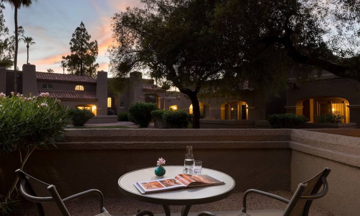 South Scottsdale Resort | Family & Friends Getaway! 4 Amazing Units, Near Western Spirit Museum, OdySea