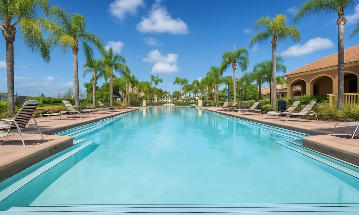 Bellavida House | Family Home 20 min Disney - 4BR - Heated Pool - BBQ