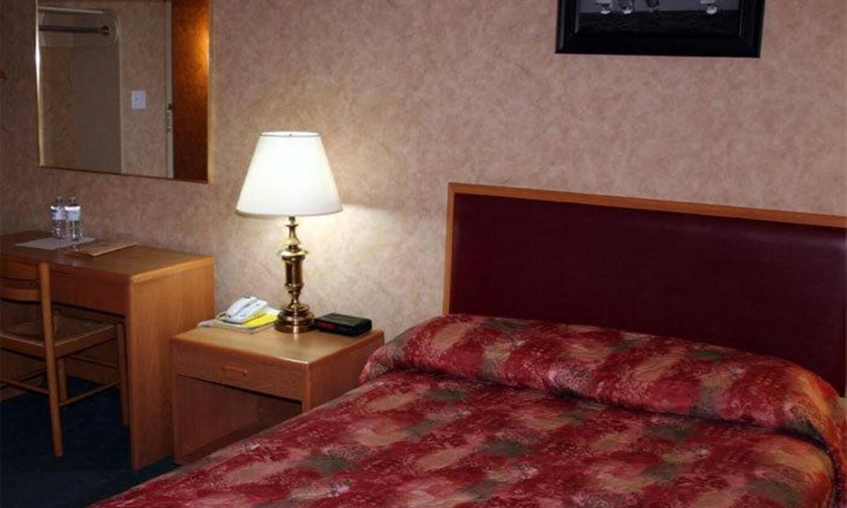 St. Anthony Hotel | Haven Inn