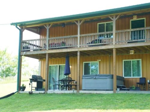 Watertown House | Honey Hole