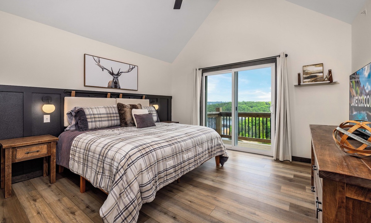 Kimberling City Villa | Luxury 5BR Lake Villa w/Dock, Slips, Pools & Gym | Serenity Shores