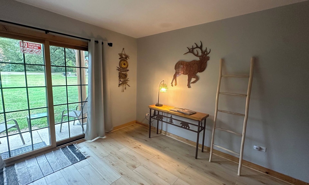 Oglesby Villa | Modern Comfort Meets Natural Beauty: Your Perfect Getaway Near Starved Rock!