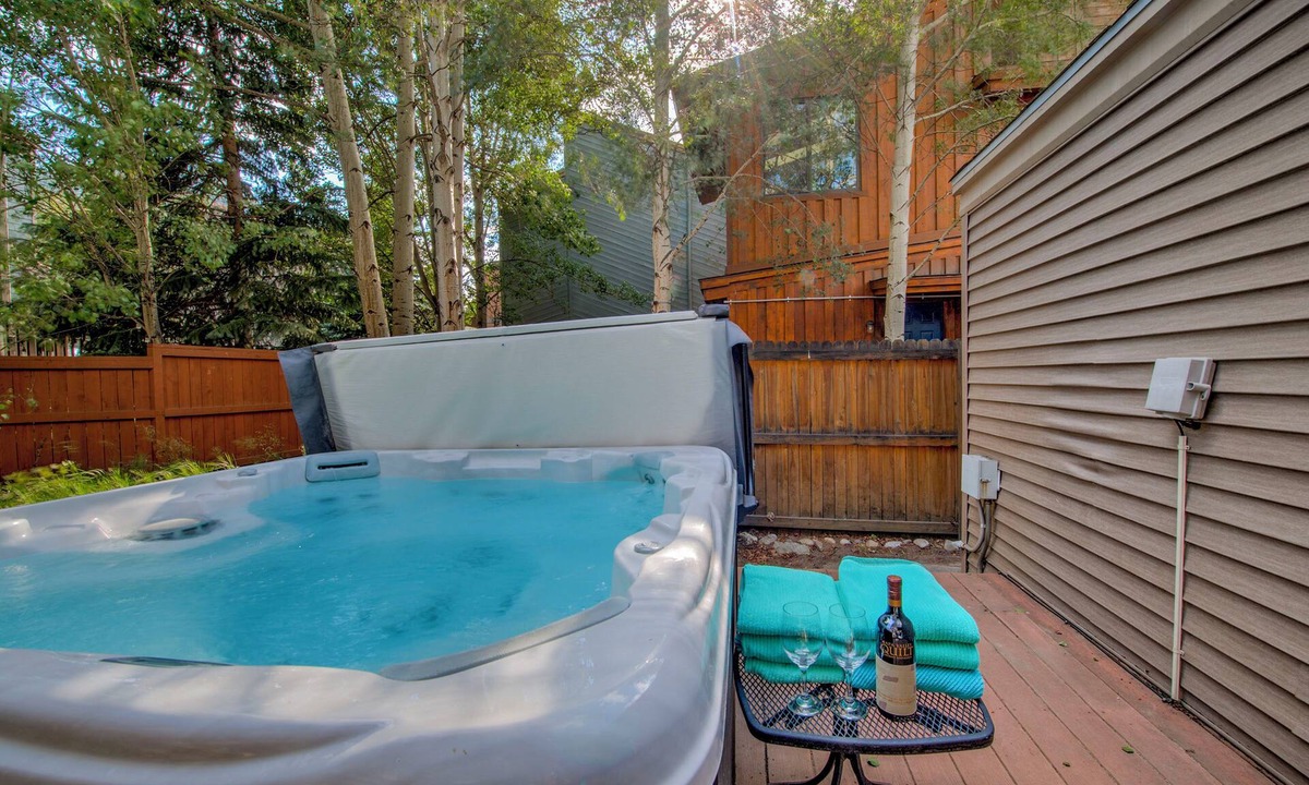 Frisco House | Private Jacuzzi, Single Family Home 2 blocks to Center Downtown, Family Friendly