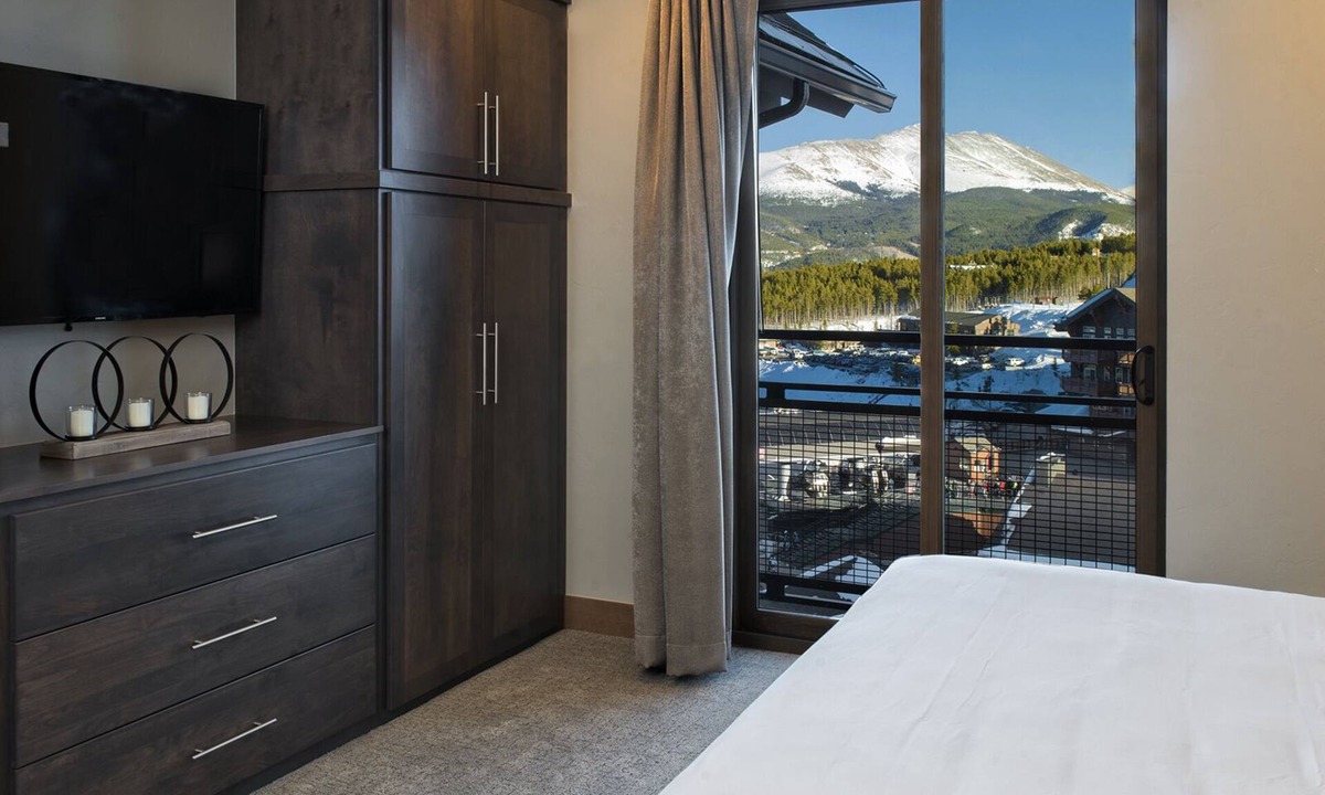 Breckenridge Resort | Ski in/out 1BR Suite - Grand Colorado on Peak 8 - Available Feb 8-Feb 15, 2026