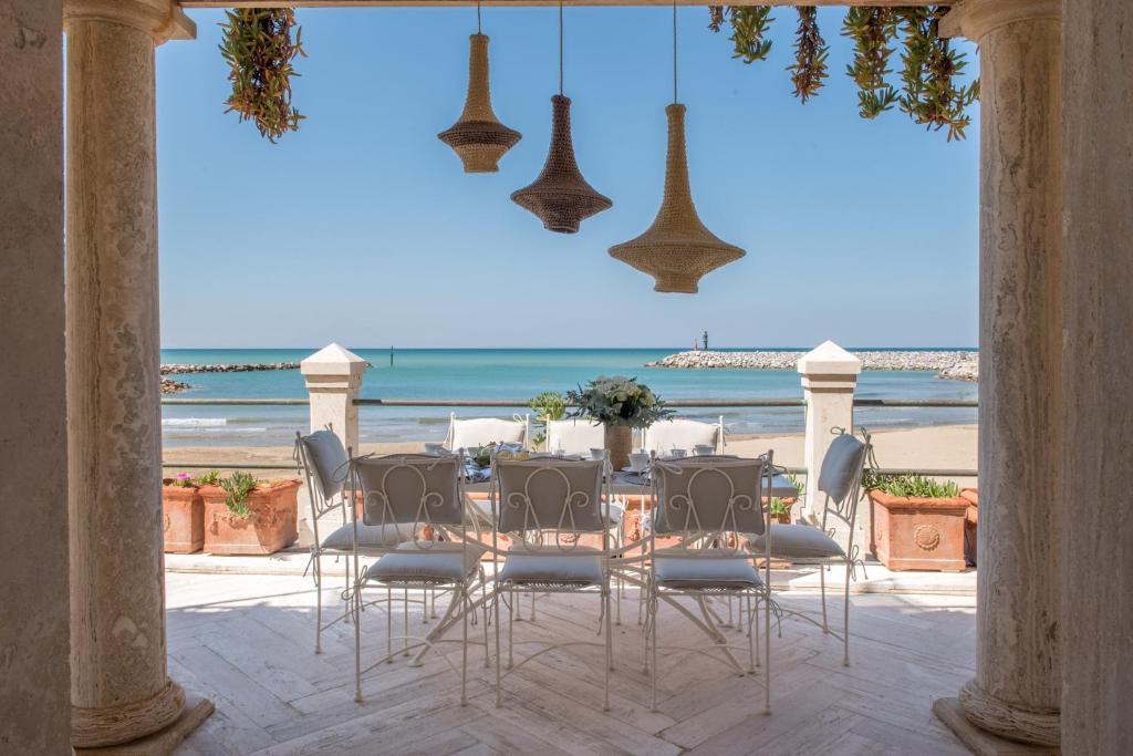San Vincenzo Villa | Villa Galatea