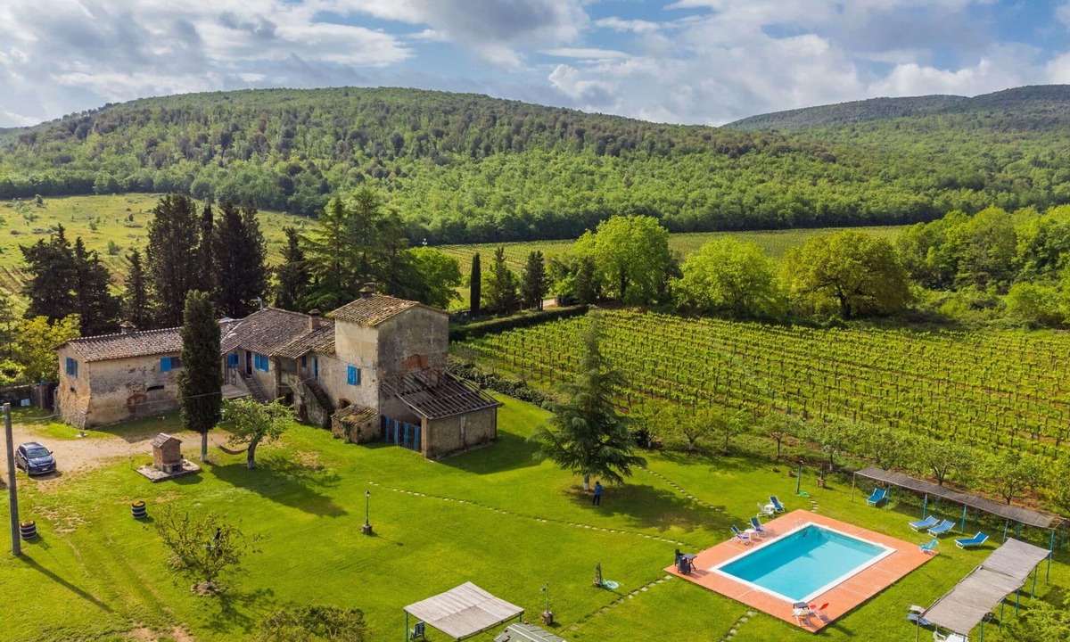 Monteriggioni Villa | Wonderful private villa with WIFI, private pool, TV, patio, pets allowed and panoramic view