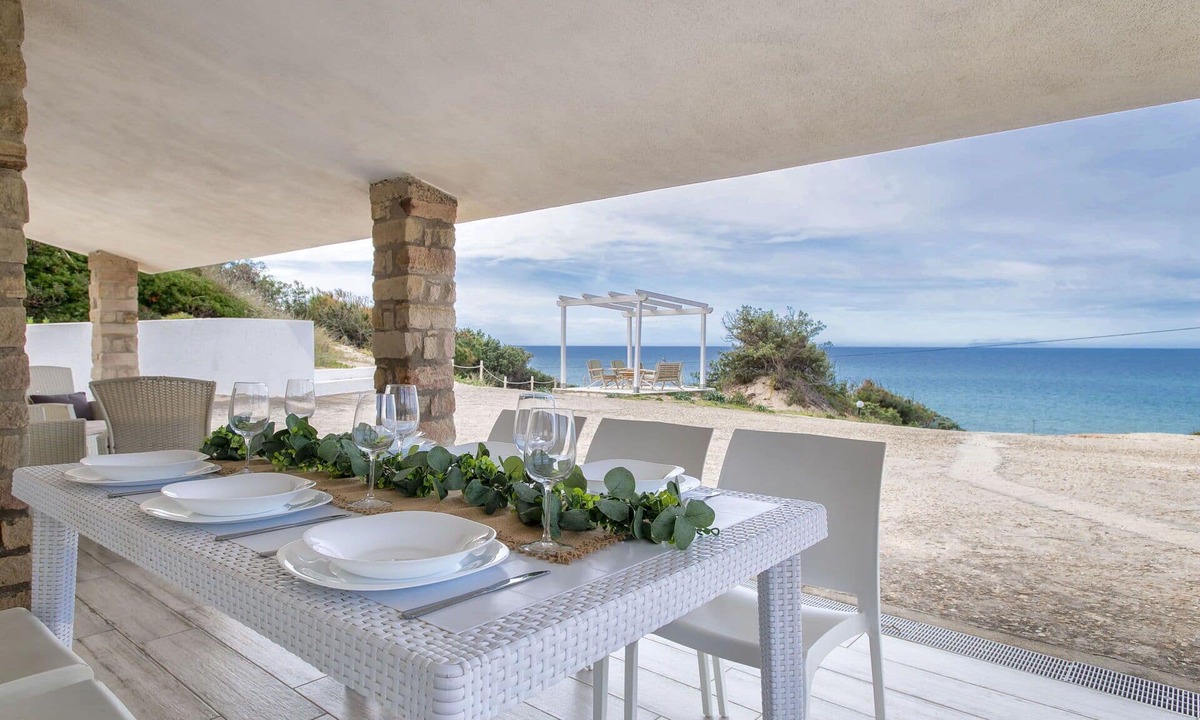 Li Junchi Villa | Wonderful private villa for 6 guests with A/C, WIFI, TV and patio