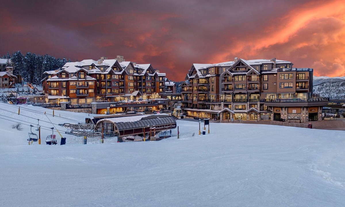 Peak 8 Apartment | XMAS WEEK Ultimate High Floor Upslope Facing Ski-In-Out 2,600sf 4BR,5BA