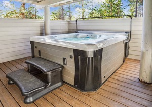 20 Lassen Lane-Sunriver, Oregon: Hot Tub, BBQ, WiFi, SHARC Aquatics, Tubing Hill, Mt. Bachelor, Golf, Deschutes River, Tennis, Bike Paths in Sunriver