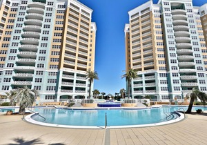 5th Floor 2BR 2BA @ The En Soleil! Free Beach chairs included! in Panama City