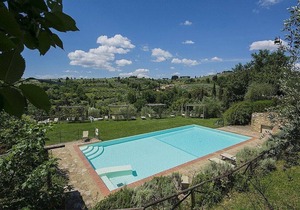 Casa Bonannia M: A bright two-story apartment in the characteristic style of the Tuscan countryside. in Bagno a Ripoli