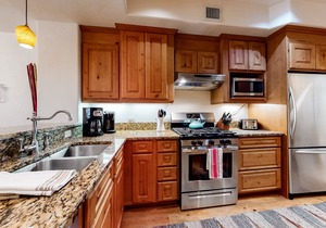 Downtown Gem overlooking the Yampa River and Howelson Hill Ski Area in Steamboat Springs