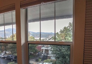 Light & Bright - 2 Bedrooms, 2 Bathrooms - Blocks from Downtown with River Views in Hood River