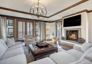 Luxury 2BR Arrabelle residence - ski in/ski out in Lionshead, rooftop pool & spa in Vail