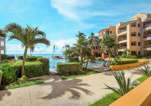 Luxury 3BR Walk Out to the Ocean! C104 in Playa del Carmen