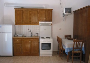 Quiet Beachside Spacious Bungalows + Amazing Seaview + Pool in Lefokastro