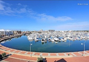❤ RESORT POOLSIDE STUDIO - WALK TO BEACH, BARS, RESTAURANTS, CAFES, CINEMAS ❤ in Mandurah