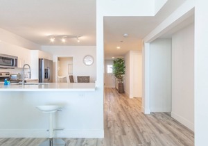 Spacious condo with beautiful water views | WIFI 100+ Mbps in Sunny Isles Beach