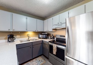 Walk-to-Lift Condo with Gas Fireplace, 2 Balconies & Shared Hot Tub/Pool/Sauna in Steamboat Springs