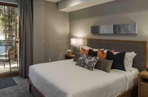 Breckenridge Hotel | 1 Grand Colorado Peak 8 Resort, Yoga Studio, Gym!