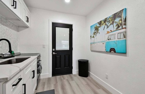 Treasure Island Apartment | 117 127th Ave E Unit 6