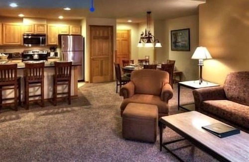 Four O'Clock Hotel | 2 Timber Lodge, Hot Tub, Spa, Pool, Ski-In/Out