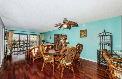 St. Petersburg Villa | 2BR/2BA Lakeview condo with pool, hot tub & WiFi in St. Pete