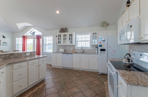 Pine Island House | Angel of the Isle - Pine Island, Short Walk to beach, Sits on 10 Acre Pond, Pool, Hot Tub, Pets OK