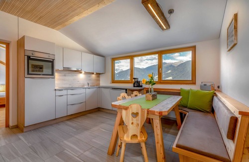 Sluderno Apartment | Apartment 'Vernalhof Apt Panorama' with Mountain View, Shared Terrace and Wi-Fi