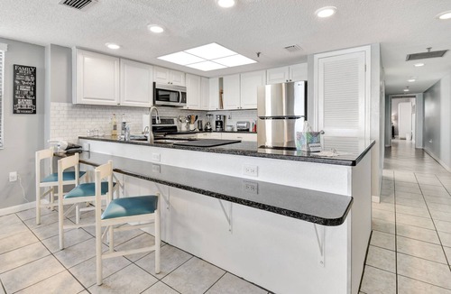Madeira Beach Condo | AUTUMN RATES LOWERED! BEACH LOUNGES AND UMBRELLA SERVICE INCLUDED!