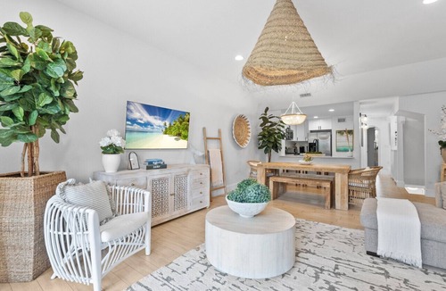 Rock Harbor Villa | Beautiful Oceanside Mariner`s 3 Bedroom Townhome