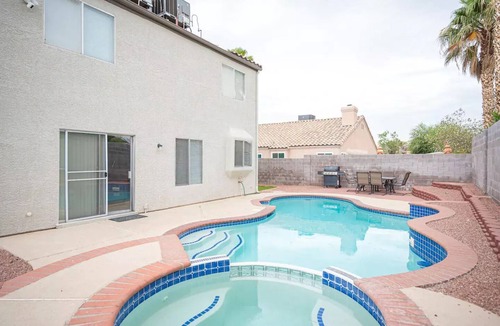 Highland Hills House | Chaps · 35% Off Fall Special -Splendid House W/Pool