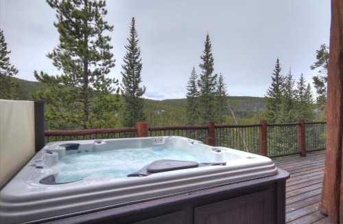 Baldy Mountain House | Clowsgill Holme: Luxury Baldy Mtn Home, Hot Tub & Elevator, Sleeps 12!