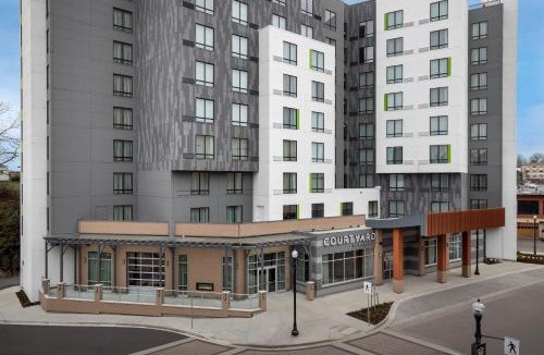Regional District of Nanaimo Hotel | Courtyard by Marriott Nanaimo