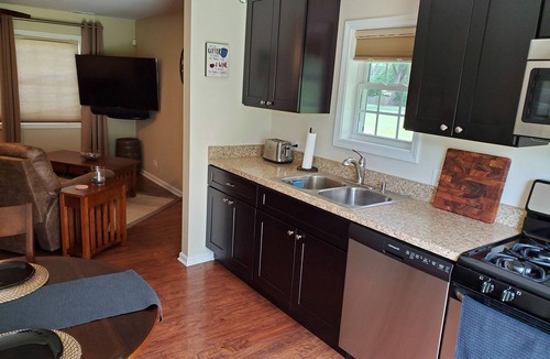 Wasco House | Cozy Cabin In Roselle