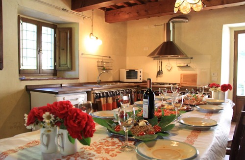 San Piero in Bagno House | Detached vacation home with private pool ideal for large families with children