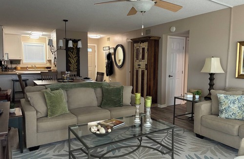 Fairfield Bay Condo | Enjoy the fall colors and our special rate.