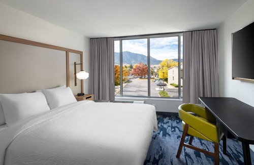 Keewayden Hotel | Fairfield Inn & Suites by Marriott Boulder