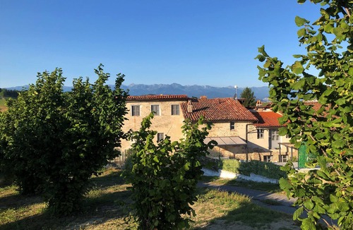 Clavesana Apartment | Family Escape Langhe | Pool & Vineyard Views (Uno)
