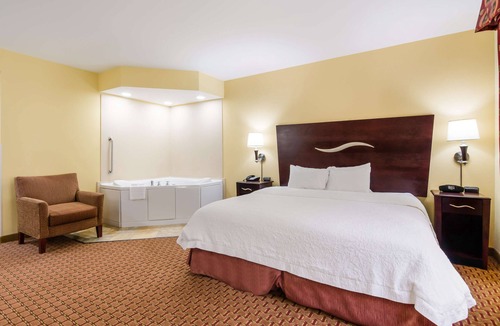 Galax Hotel | Hampton Inn Galax