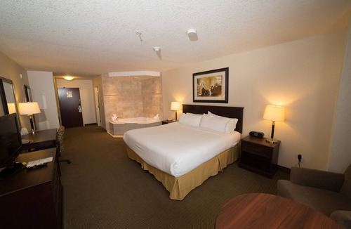 Whitecourt Hotel | Holiday Inn Express Hotel & Suites WHITECOURT by IHG