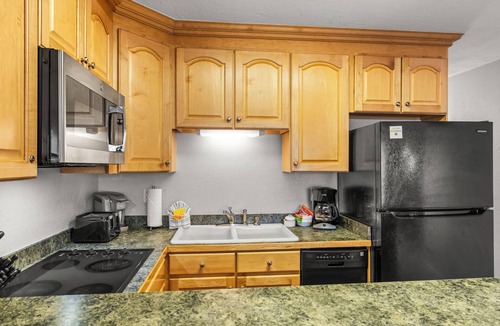 Steamboat Springs Condo | Ideal Steamboat Springs Location: Walk-out/Ski-in-Out 2-Bedroom, 2-Bath Condo