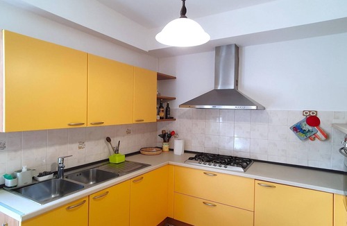 Maccagno Apartment | Holiday Home by Lake in Maccagno