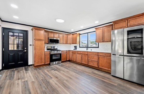 Flatwoods House | King Beds, Smart TVs, and Open Layout – Perfect for Families & Business Trips