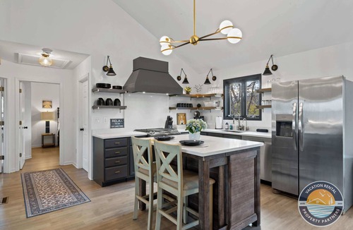 Como House | Lake Geneva House: Family Fun with Pool Table